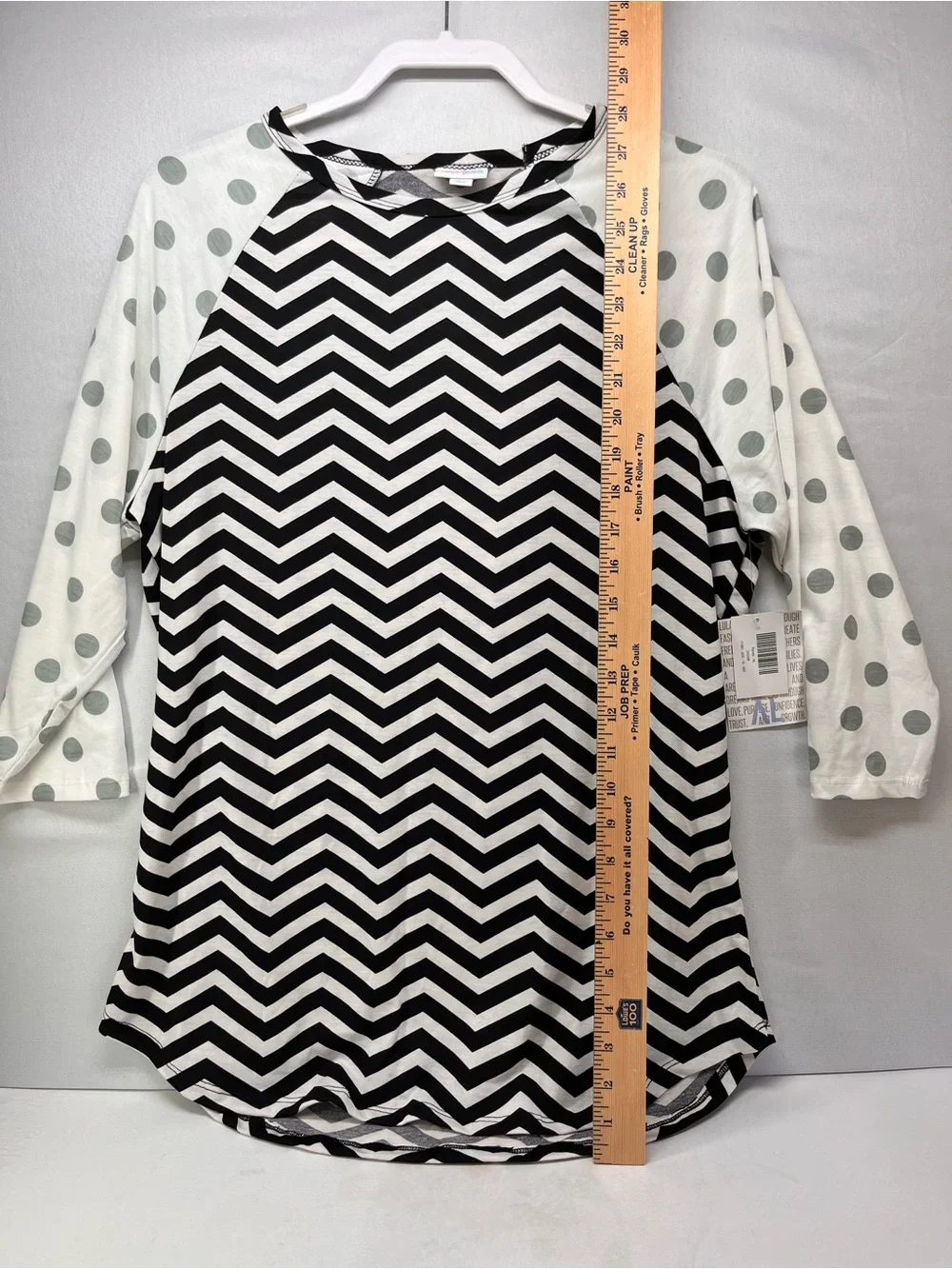 LuLaRoe Randy Black & White Chevron Raglan Tunic with Polka Dot Sleeves - Picture 4 of 6